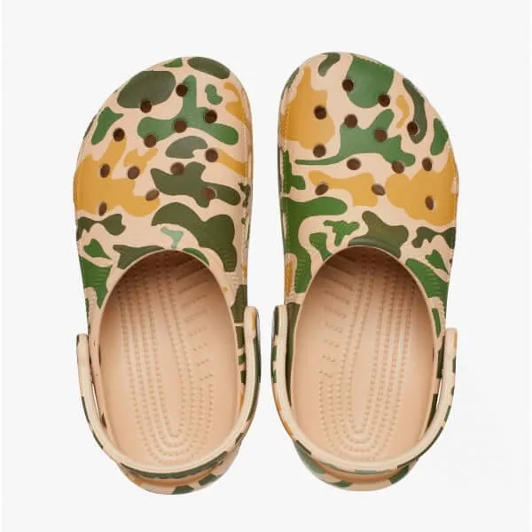 Crocs 206454-2Y6 CLASSIC PRINTED CAMO Mens Clogs Chai/Tan