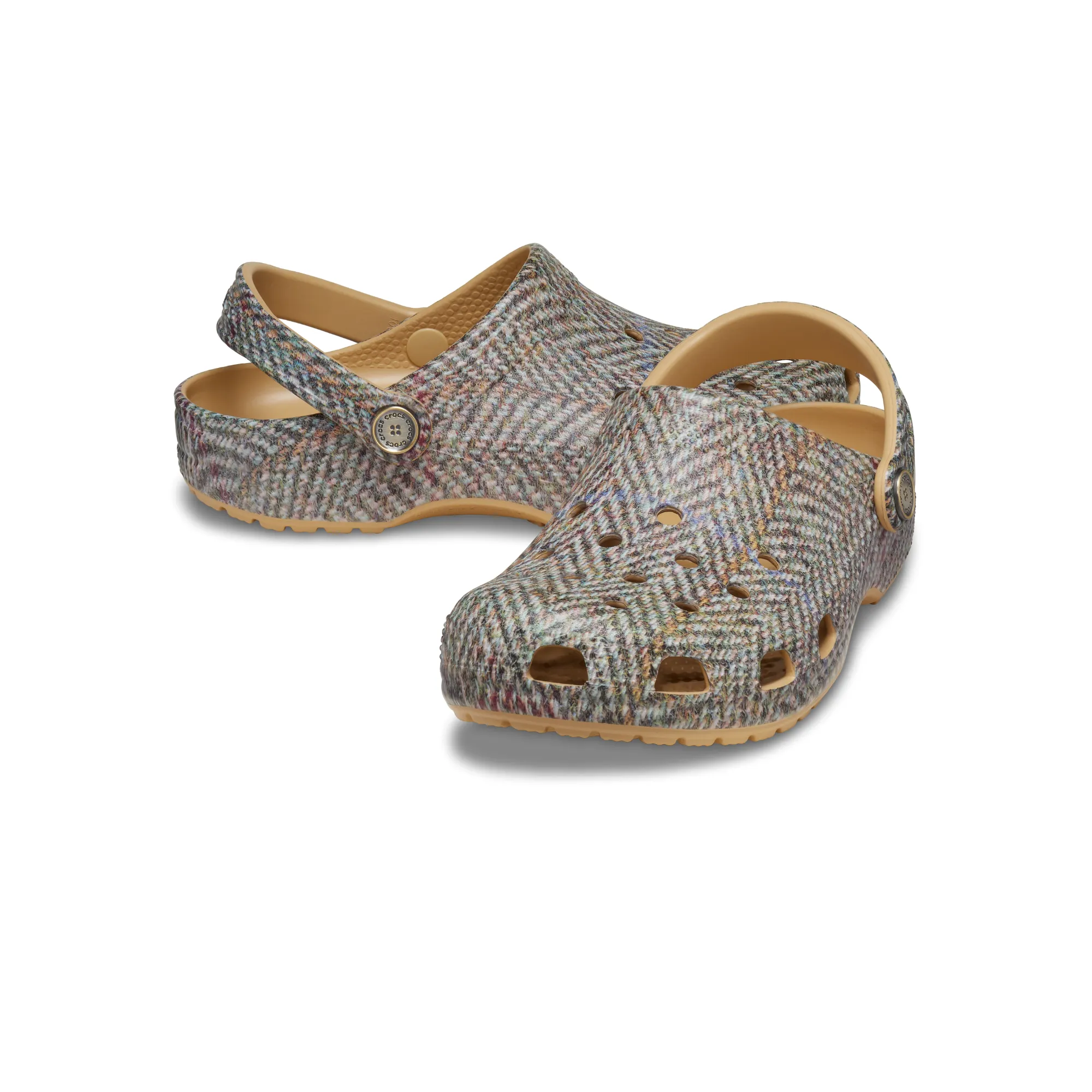 Crocs รองเท้าลำลองผู้ใหญ่ CLASSIC TWEED CLOG