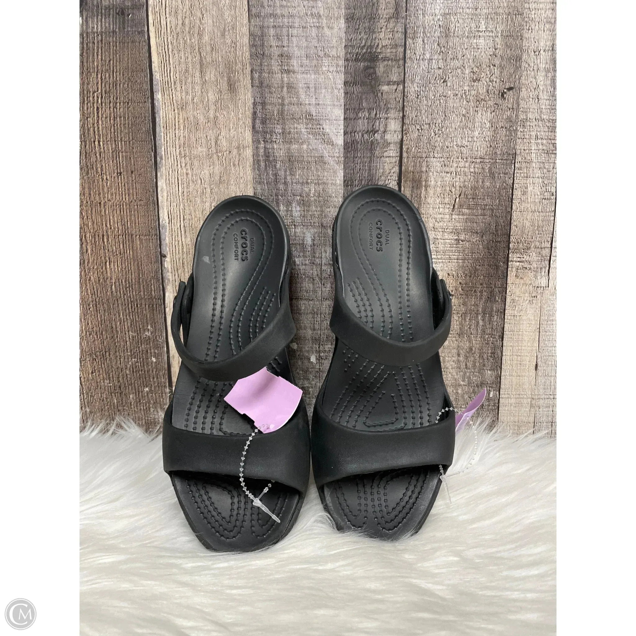 Sandals Flats By Crocs In Black, Size: 7