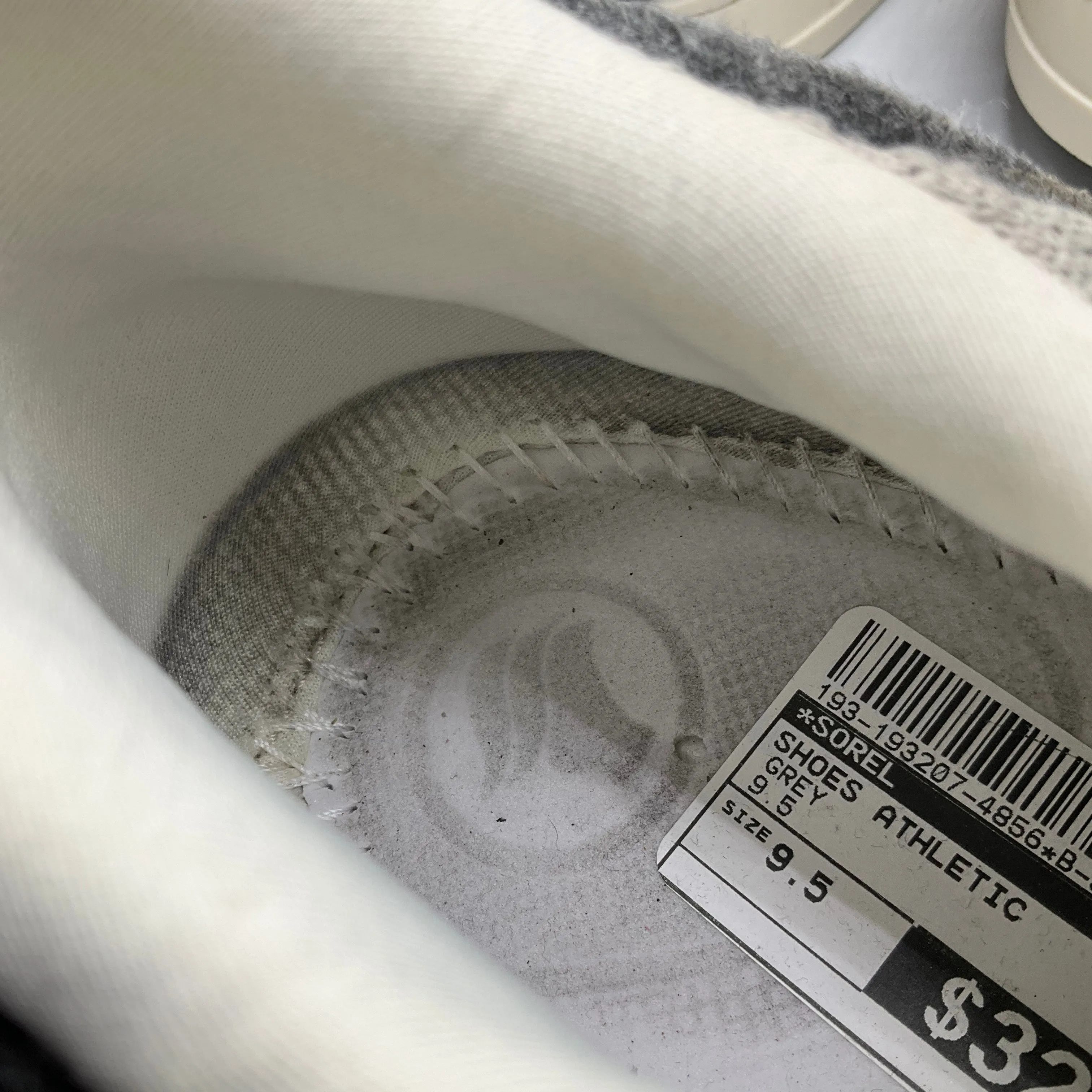 Shoes Athletic By Sorel In Grey, Size: 9.5