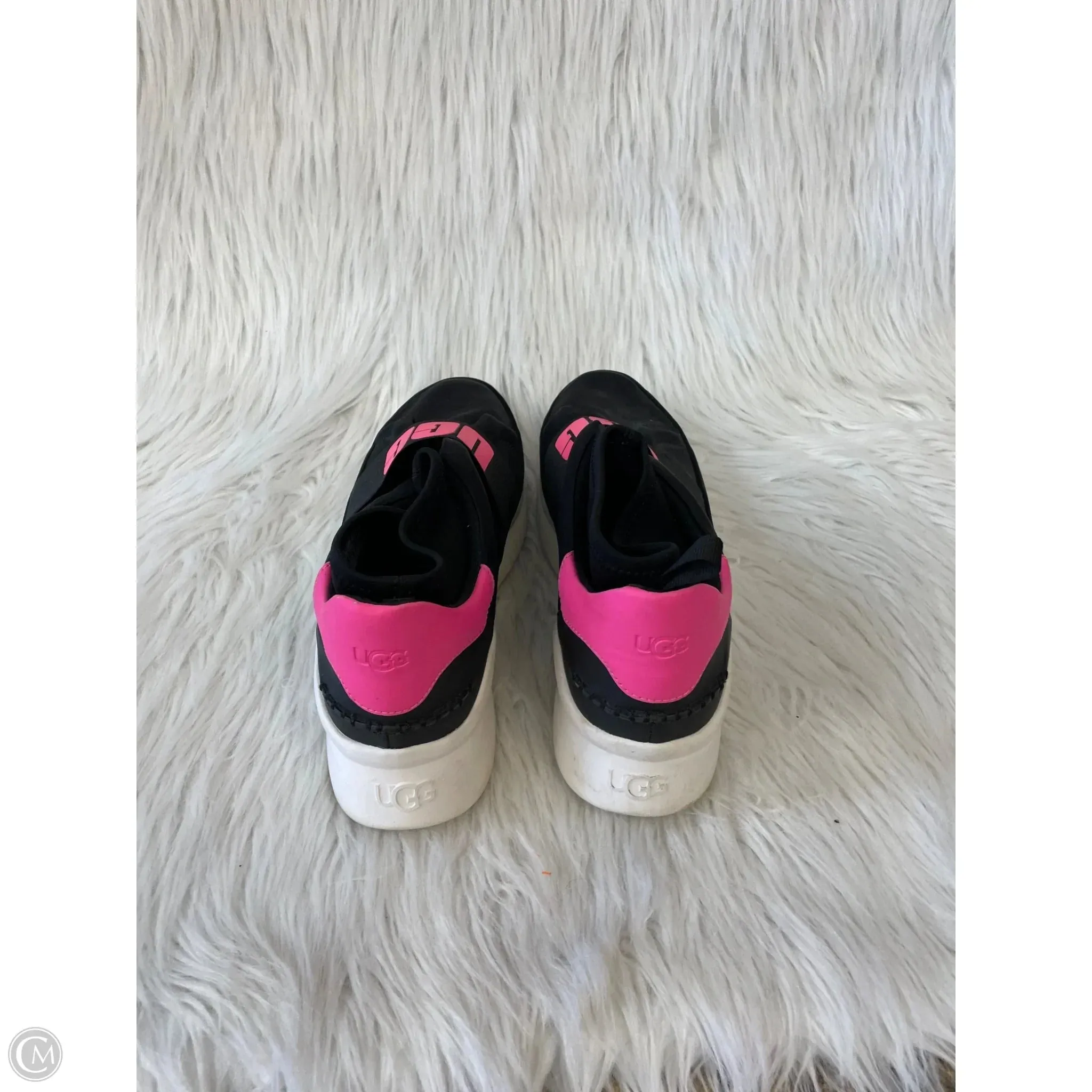 Shoes Designer By Ugg In Black & Pink, Size: 9