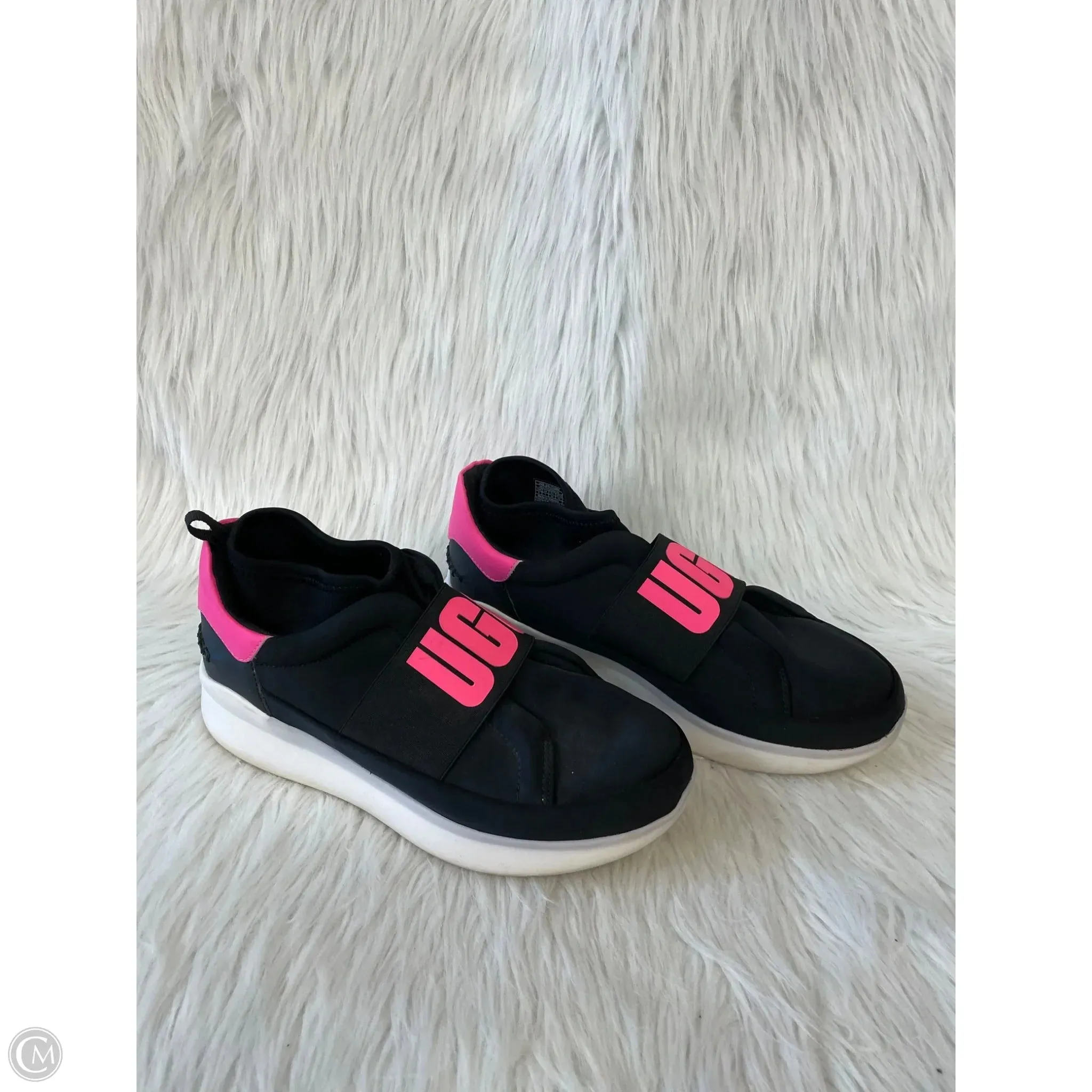 Shoes Designer By Ugg In Black & Pink, Size: 9