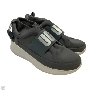 Shoes Designer By Ugg In Grey, Size: 9