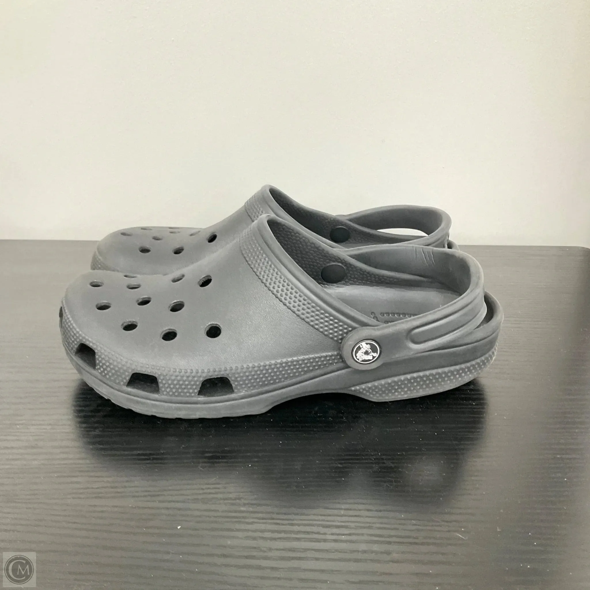 Shoes Flats By Crocs In Black, Size: 9