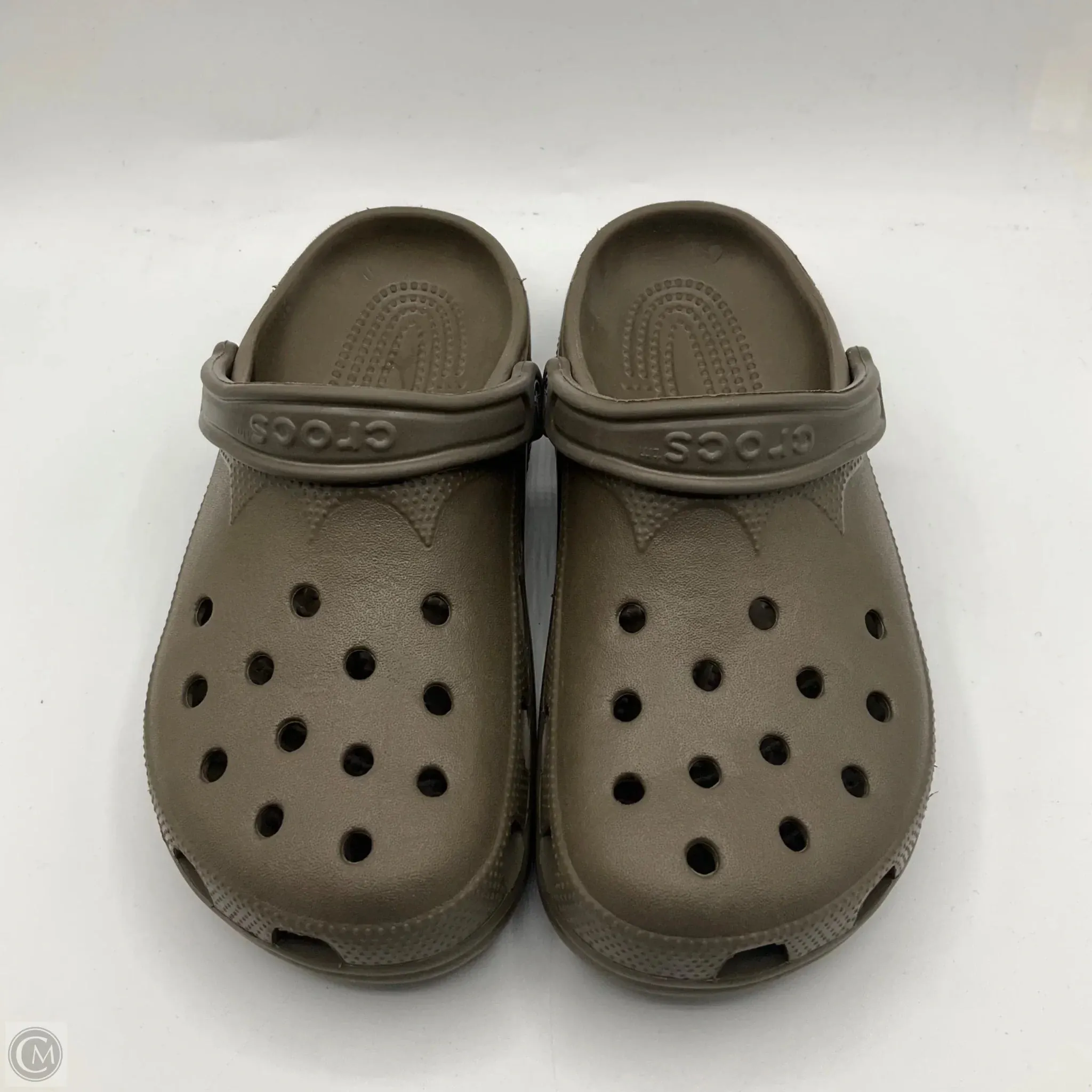 Shoes Flats By Crocs In Brown, Size: 8