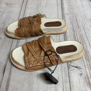 Shoes Flats By Freebird In Tan, Size:8