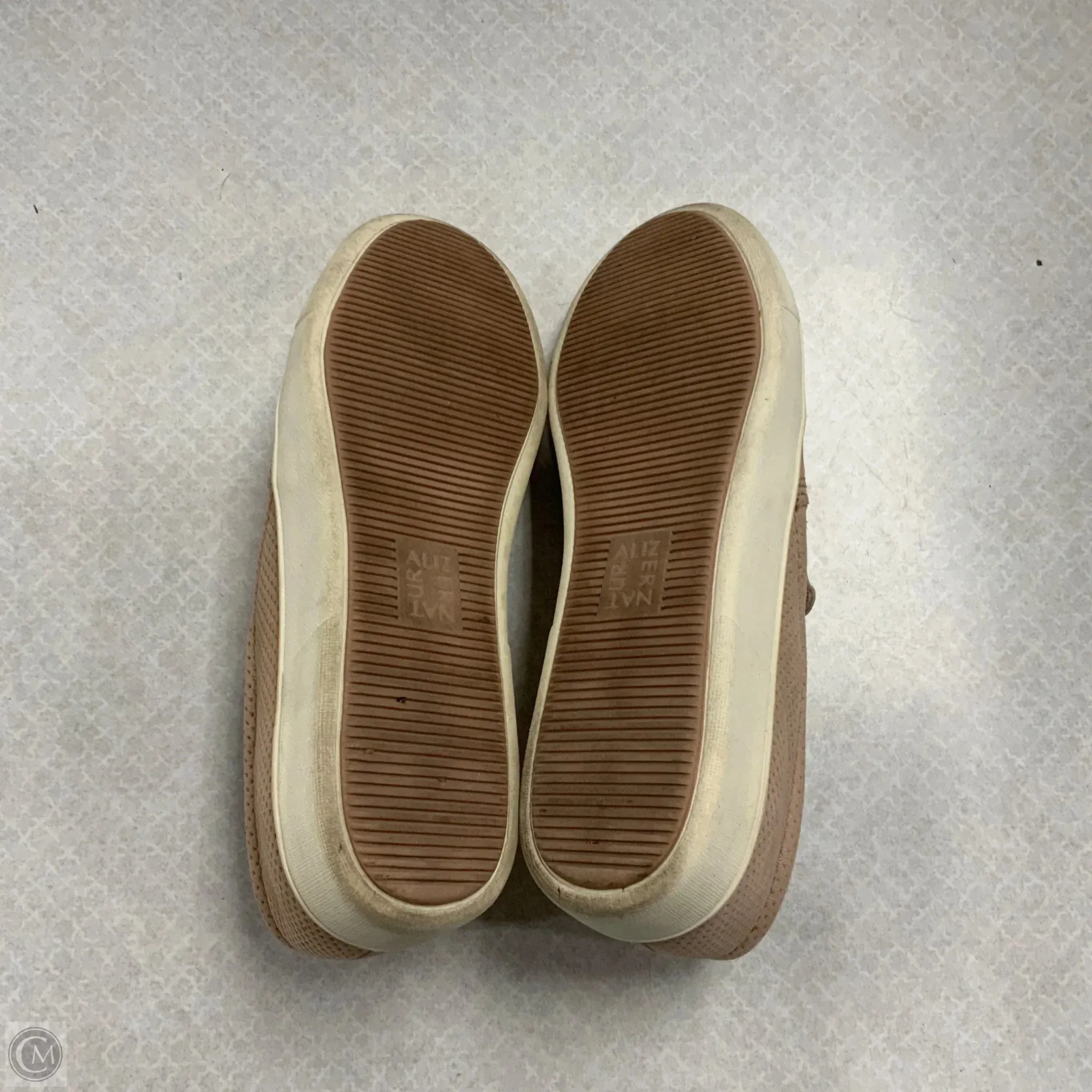 Shoes Flats By Naturalizer In Beige, Size: 7