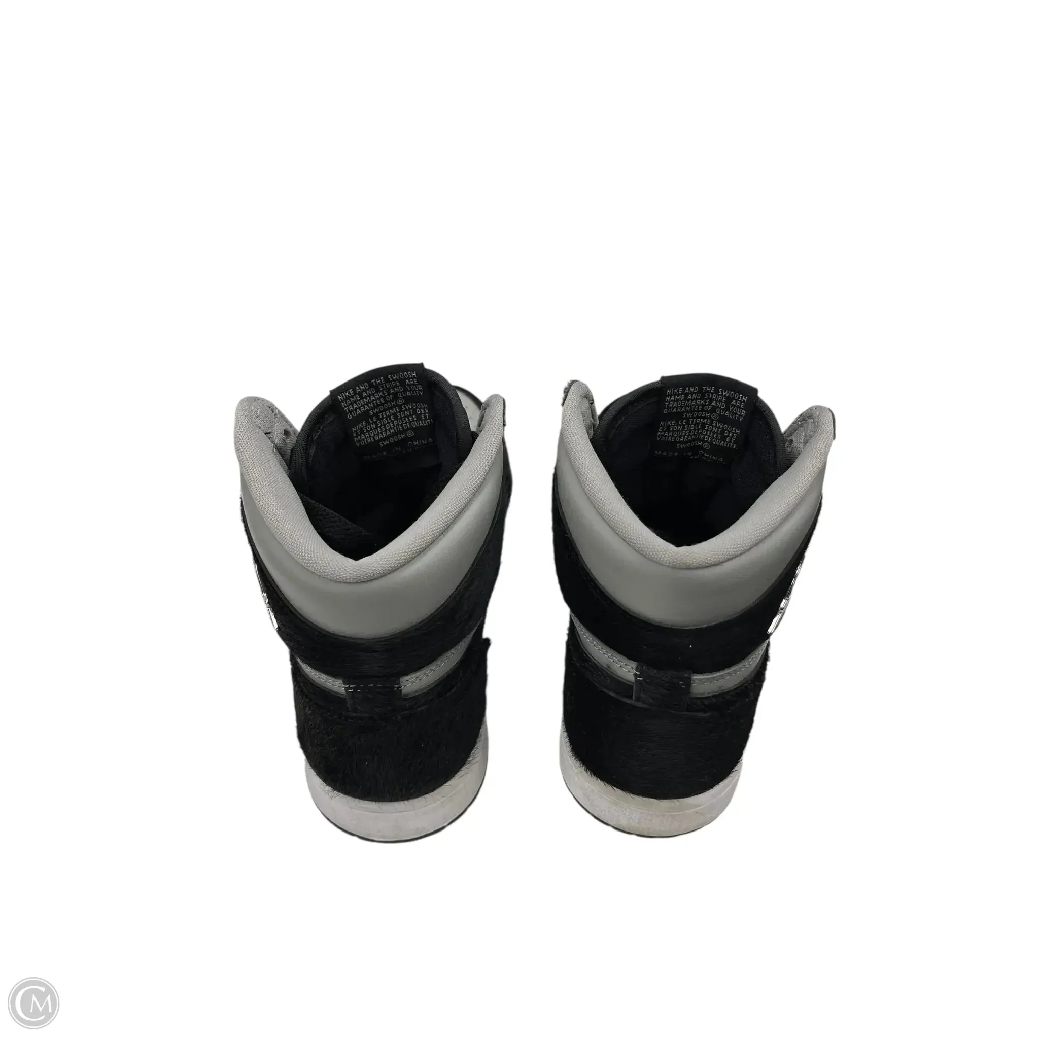 Shoes Sneakers By Nike In Black & Grey, Size: 7.5