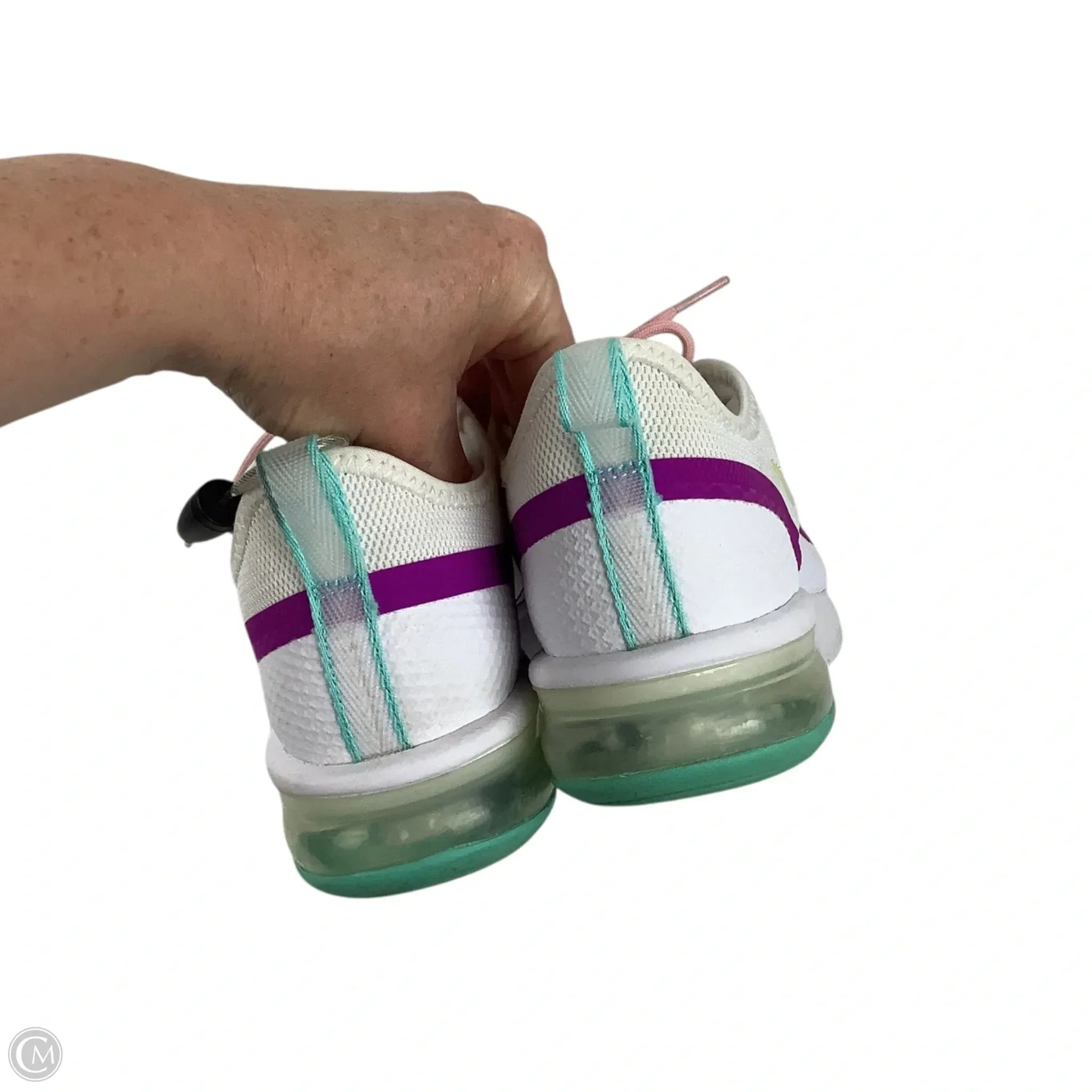 Shoes Sneakers By Nike In White, Size: 8