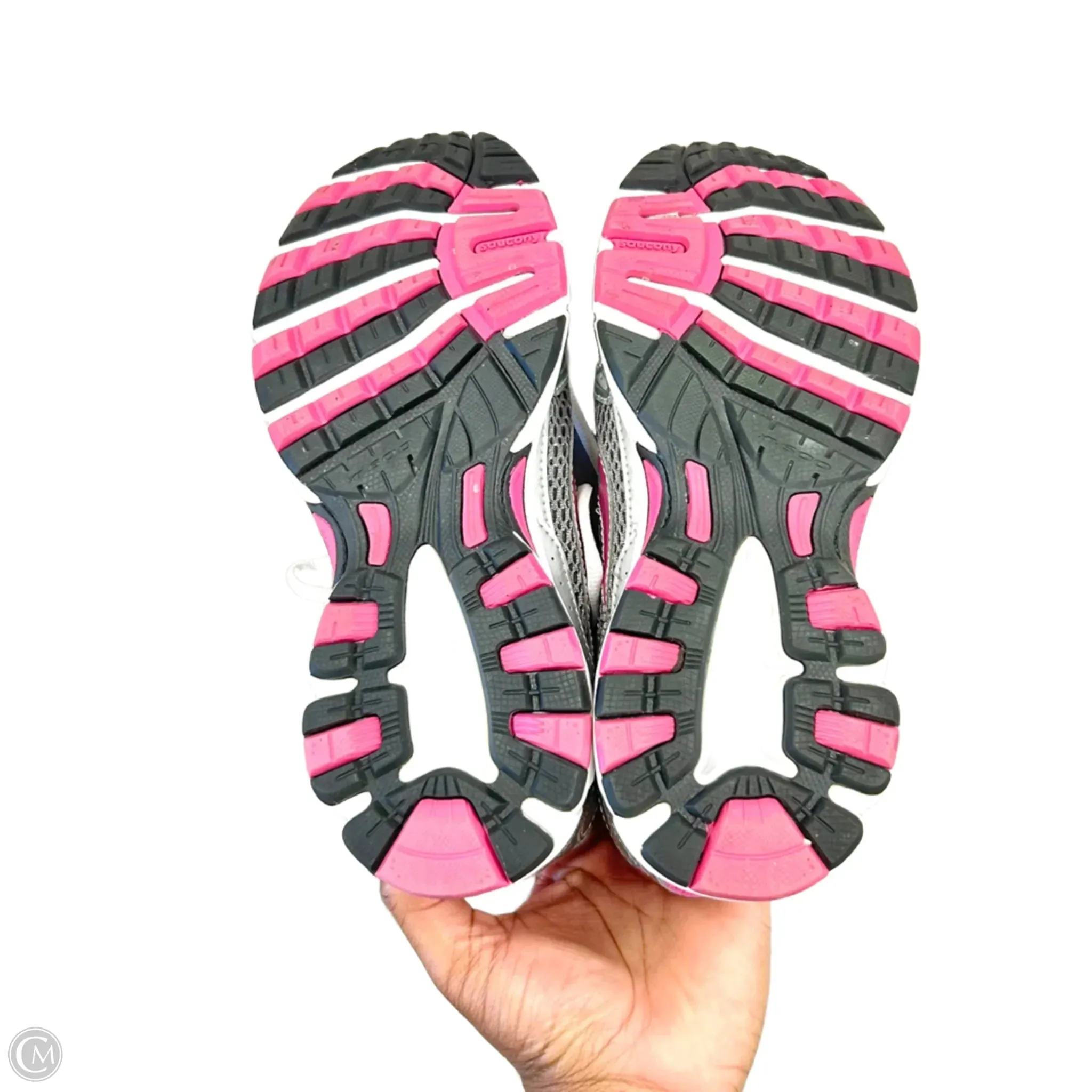 Shoes Sneakers By Saucony In Grey & Pink, Size: 9.5