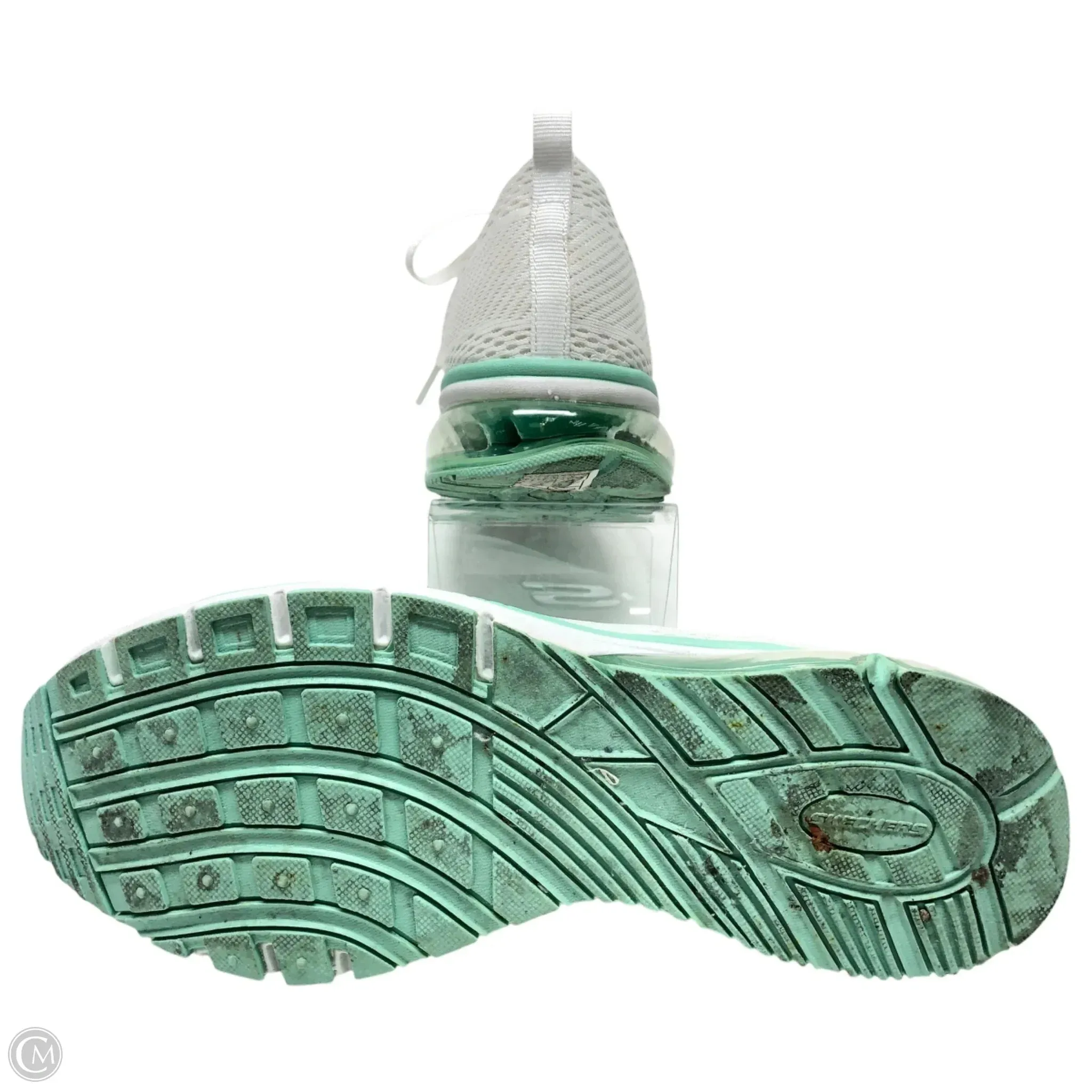 Shoes Sneakers By Skechers In White, Size: 11