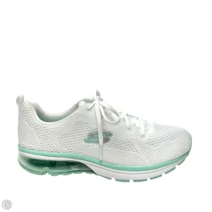 Shoes Sneakers By Skechers In White, Size: 11
