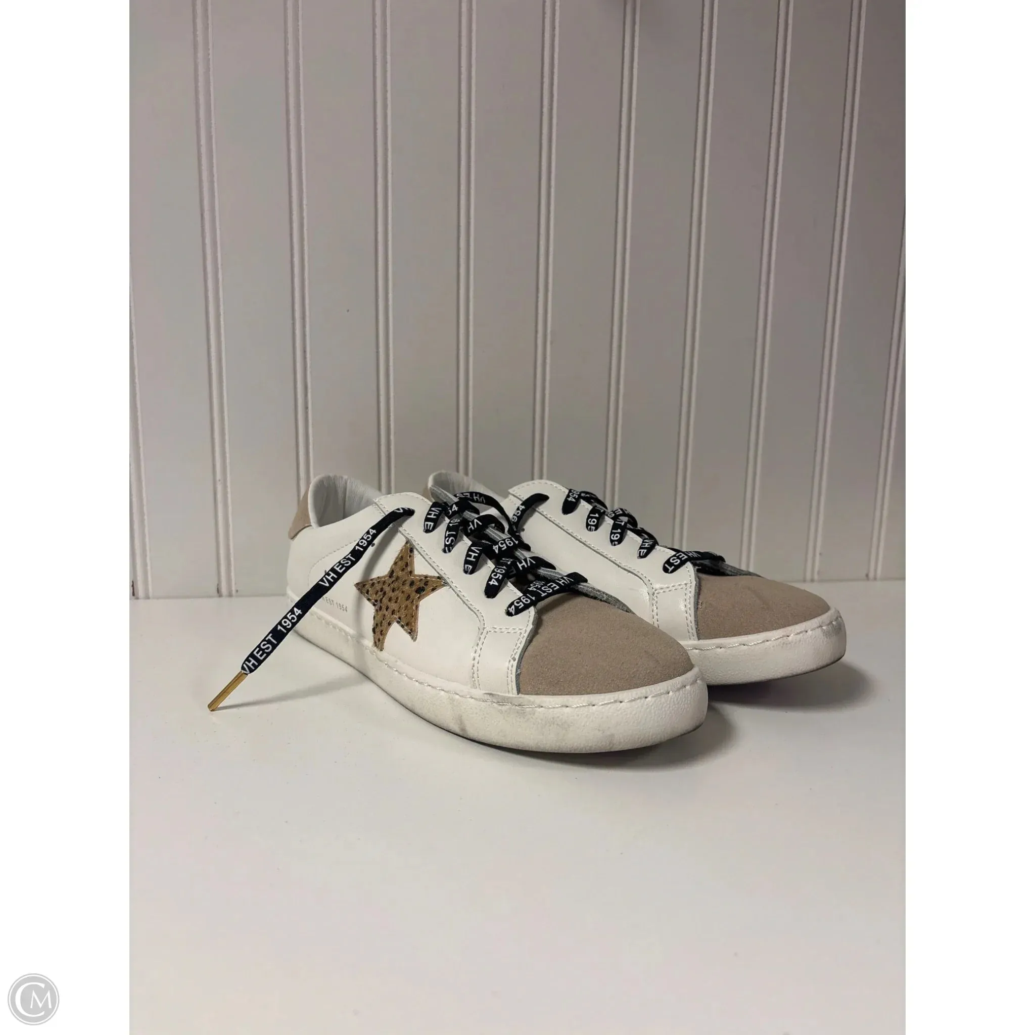 Shoes Sneakers By Vintage Havana In White, Size: 8.5