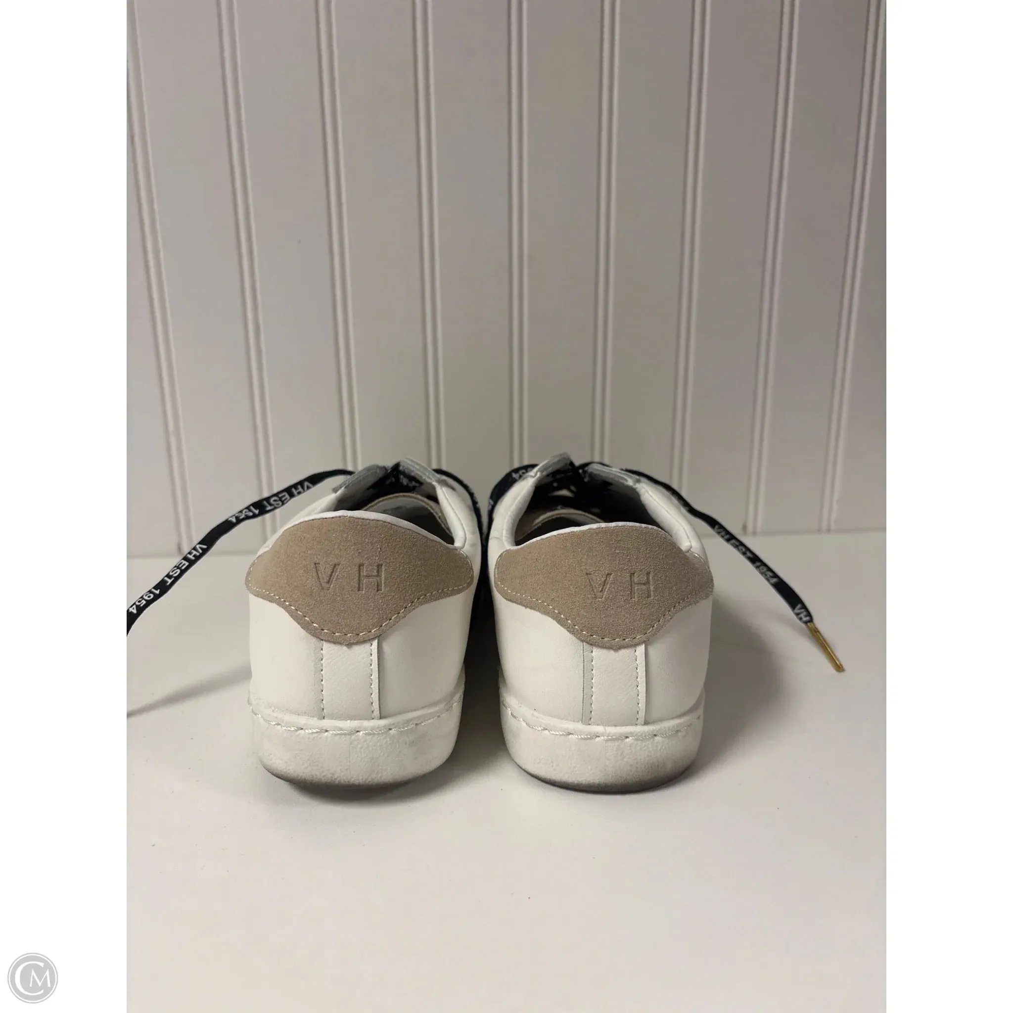 Shoes Sneakers By Vintage Havana In White, Size: 8.5